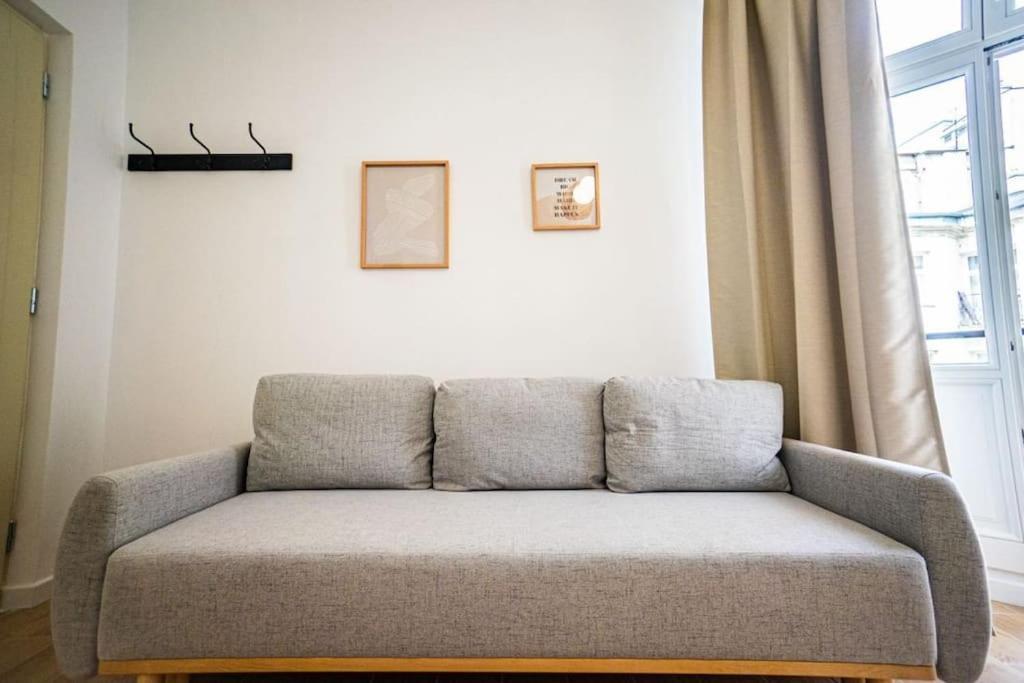 Lovely Apartment In วอร์ซอ ภายนอก รูปภาพ